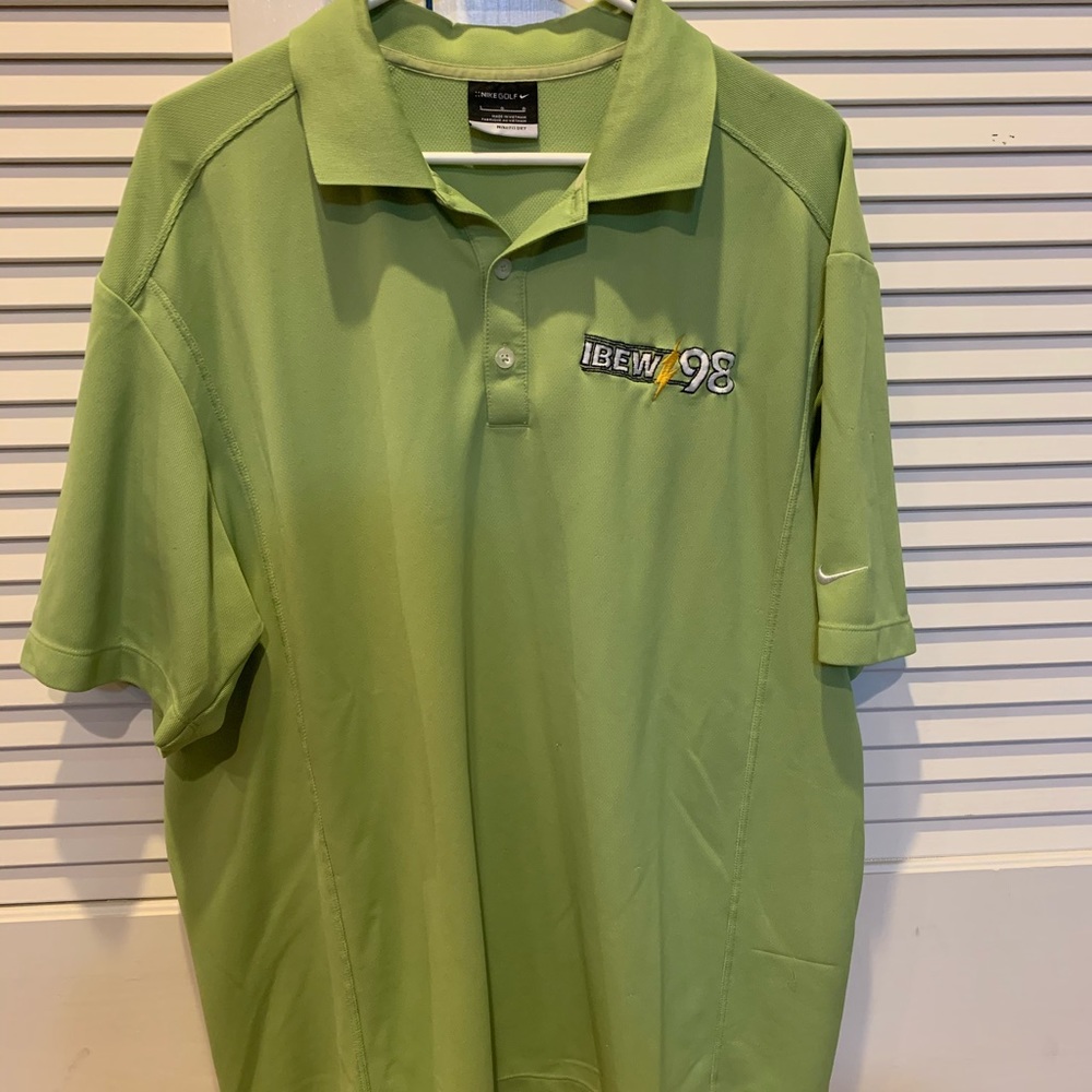 Short sleeve moisture